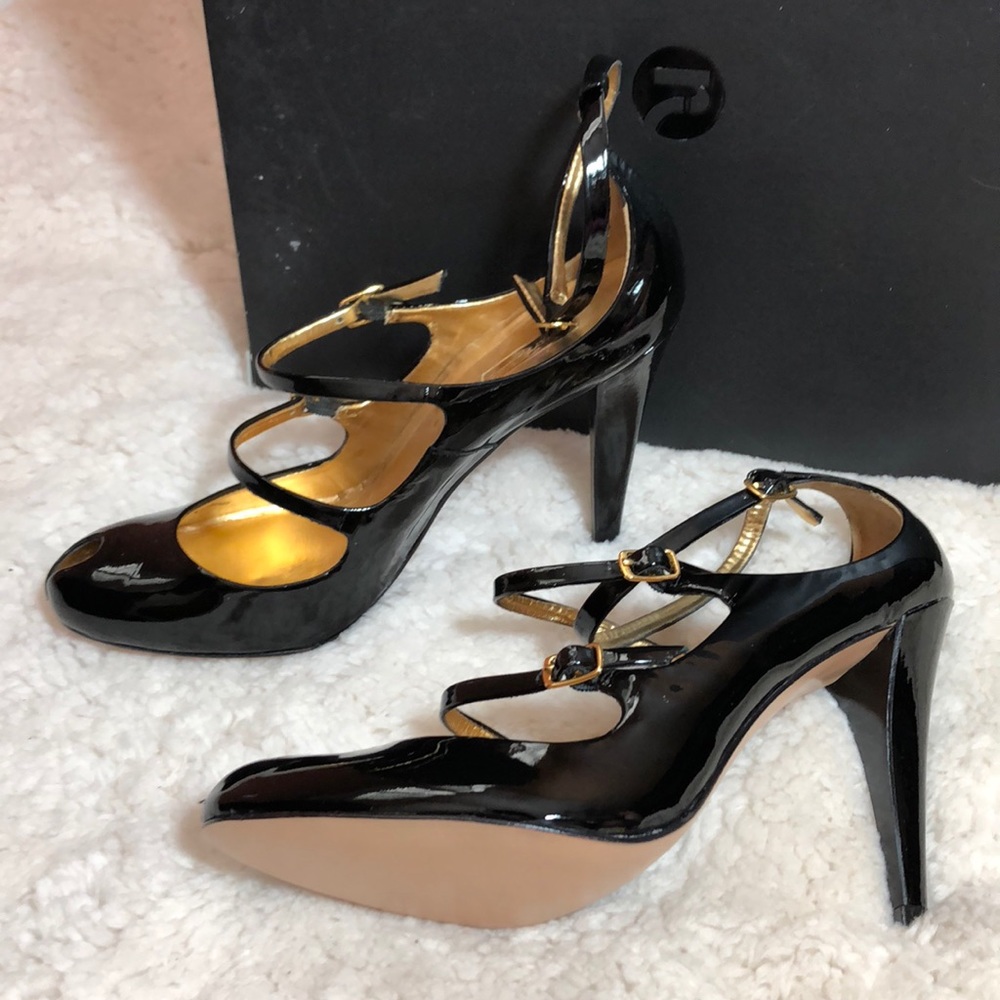 🆕 BNWT- patent leather black heels gold Buckles. - Picture 3 of 8